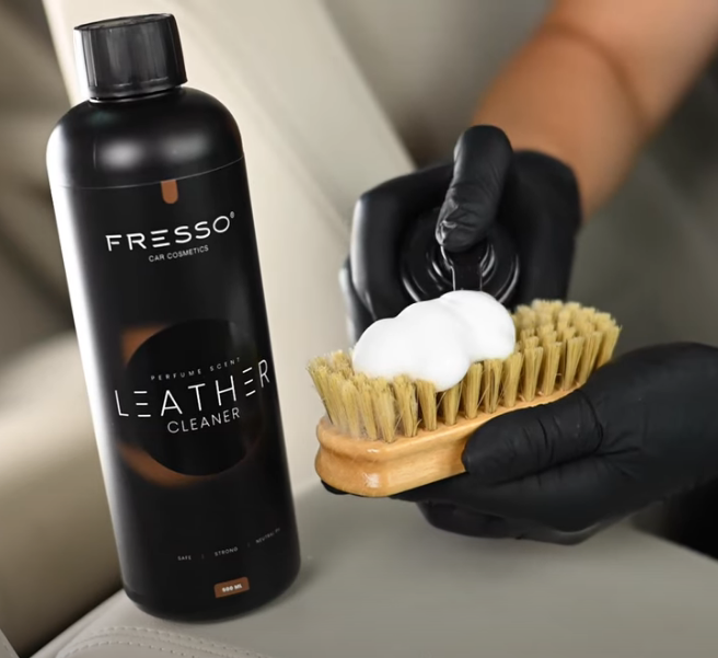 fresso-leather-cleaning-foam